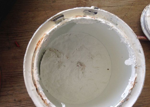 eingetrocknete-farbe