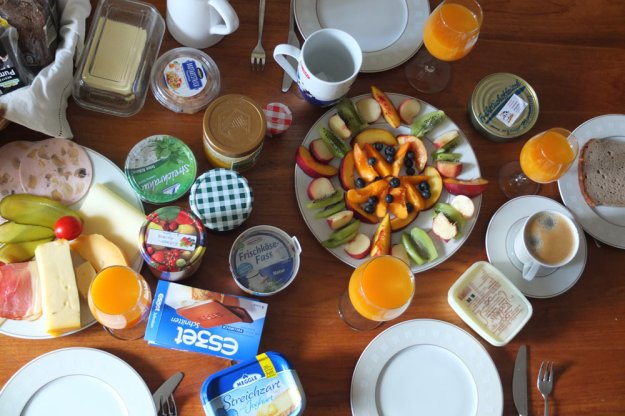 fruehstueck-mit-obstmandala