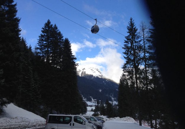 parkplatz-an-der-skipiste