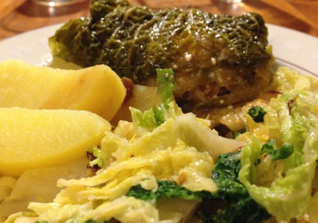 wirsingkohlroulade-mit-kartoffeln.jpg
