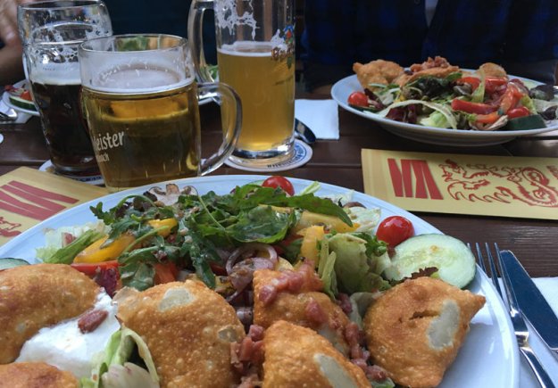 biergarten-abendessen