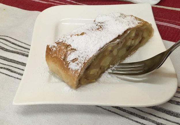 bester-apfelstrudel-wiens
