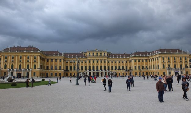 schloss-schoenbrunn.jpg